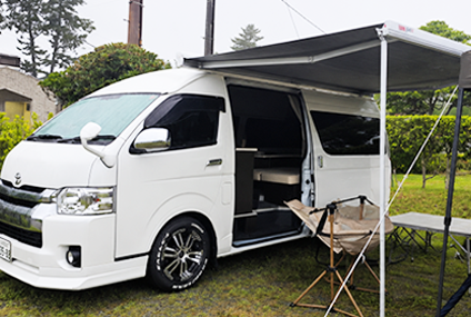 ハイエースキャンパー特装車